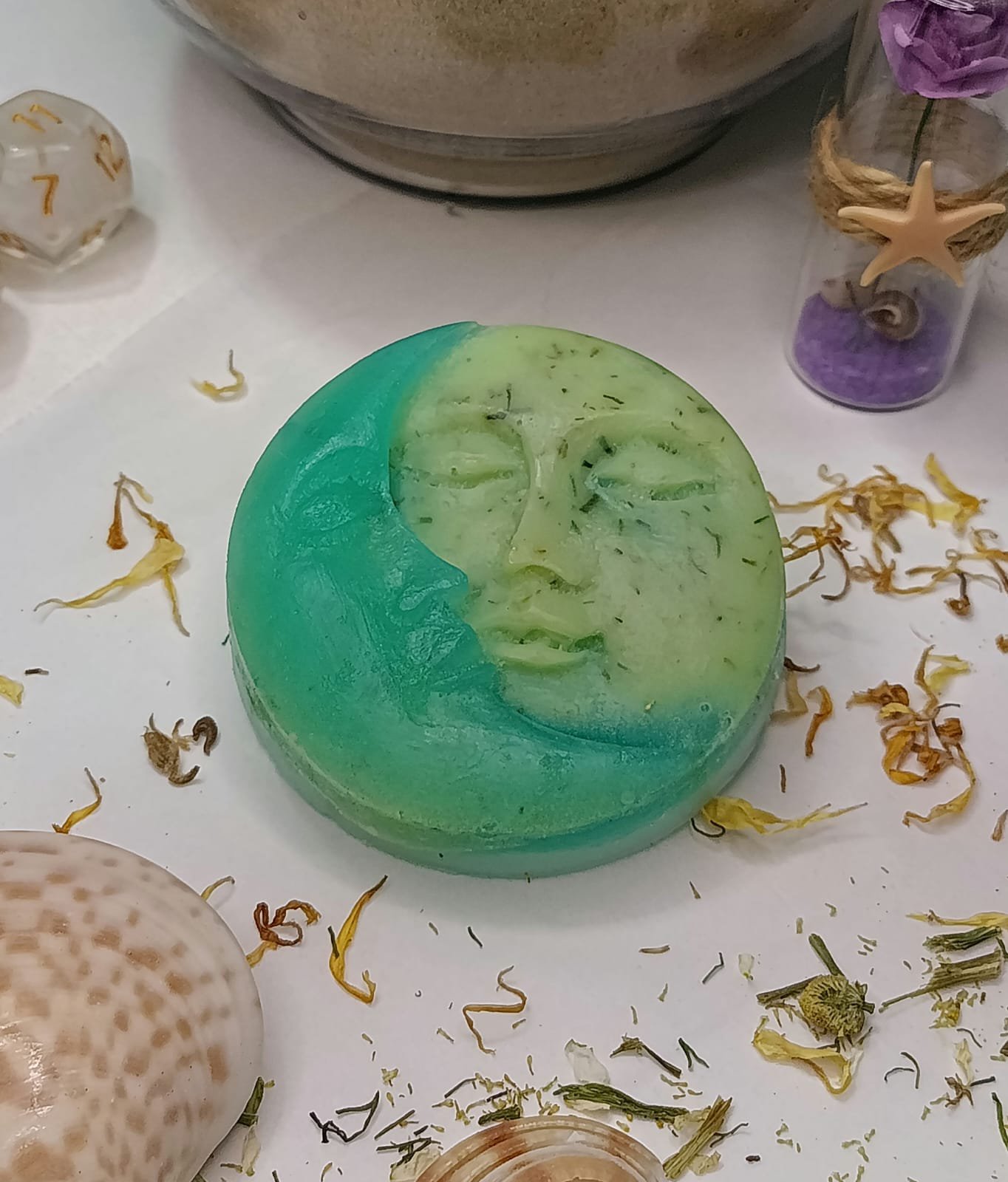 Sabonete artesanal Sol & Lua – Camomila e Hortelã ð☀️ - Imagem 2